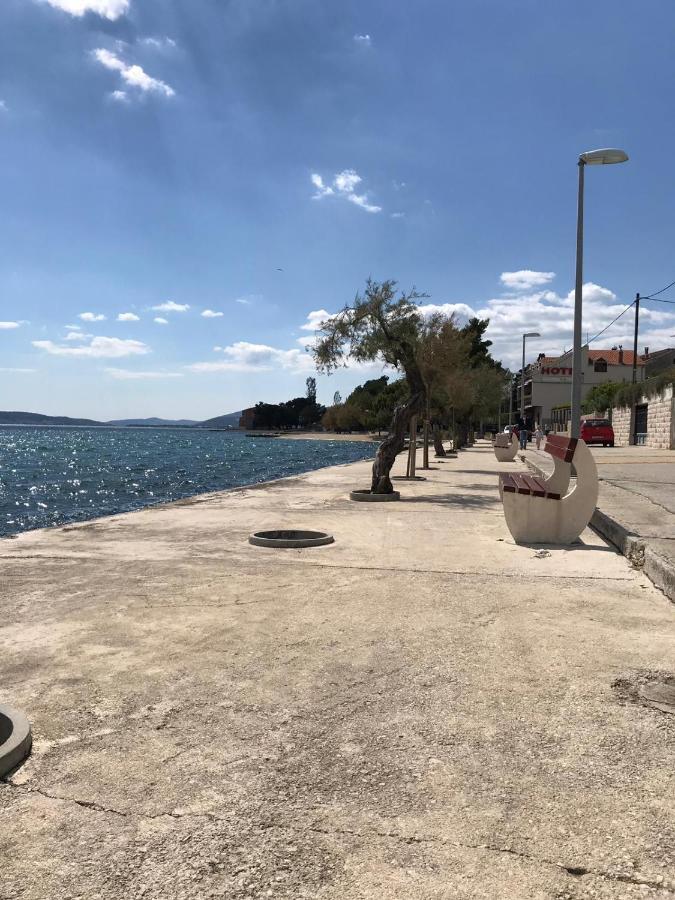 Meerblick Apartamento Kaštela Exterior foto